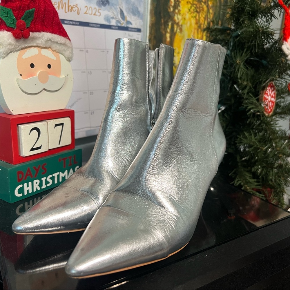 Silent D- Silver Heeled Boots